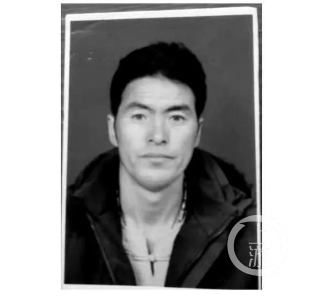 DƬ